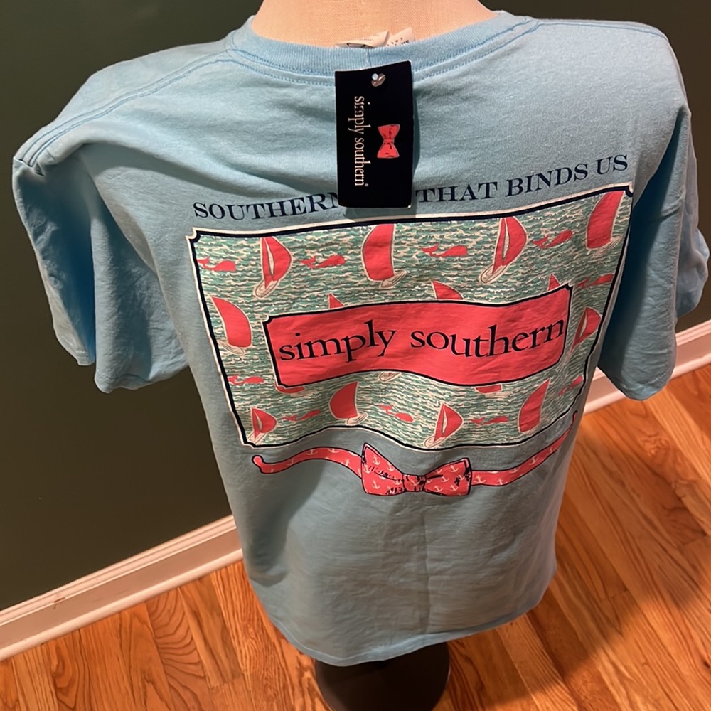 NWT Simply Southern Short Sleeve Tee size Large
